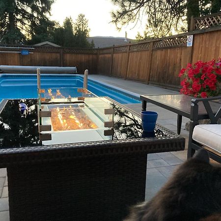 פנטיקטון Bright Poolside Walkout Two Bedroom Basement Suite In The Okanagan מראה חיצוני תמונה
