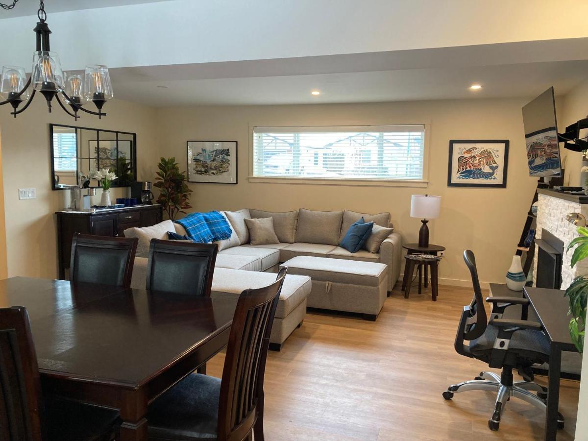 פנטיקטון Bright Poolside Walkout Two Bedroom Basement Suite In The Okanagan מראה חיצוני תמונה