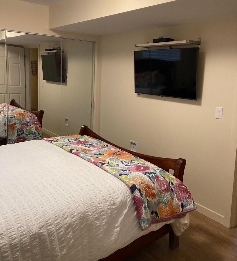פנטיקטון Bright Poolside Walkout Two Bedroom Basement Suite In The Okanagan מראה חיצוני תמונה